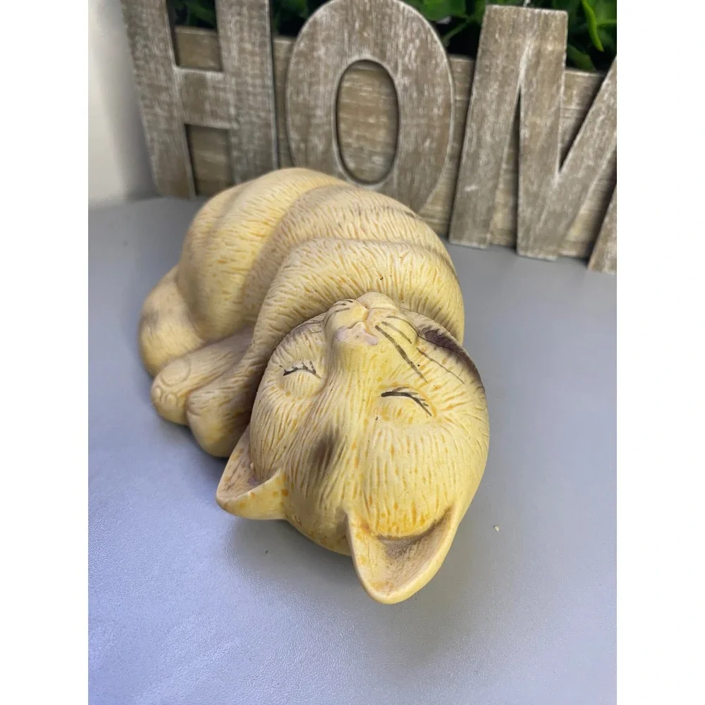 Sleeping Cat Figurine Adorable Cream Orange Tabby Kitten Statue‎ Home Decor